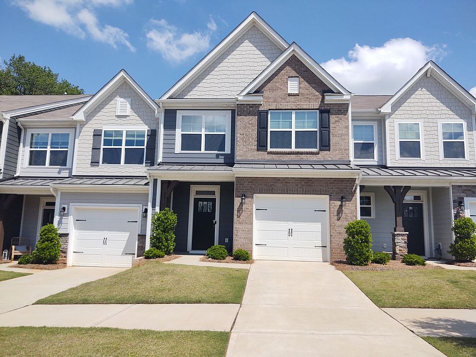 1st image of 2235 Blewett Dr