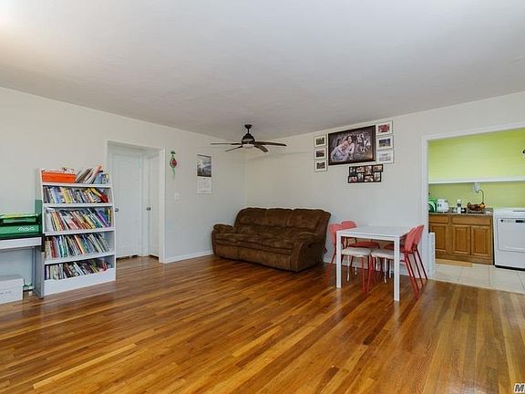 4th image of 18-12 169th St S #169-3