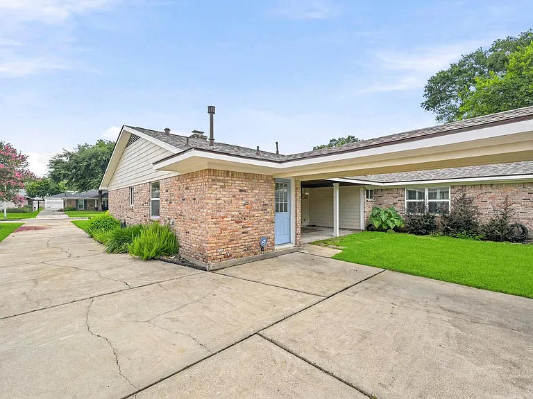6131 Yarwell Dr — Photo 43