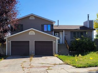 1203 Overdale Dr, Gillette, WY 82718