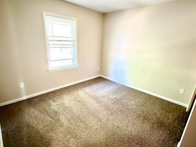 463 Averill Ave — Photo 18