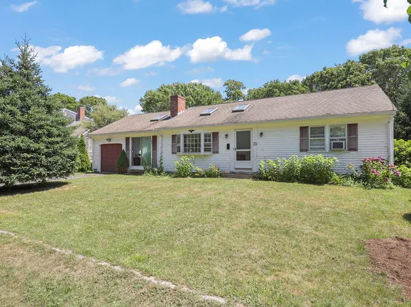 88 Pawkannawkut Drive, South Yarmouth, MA 02664