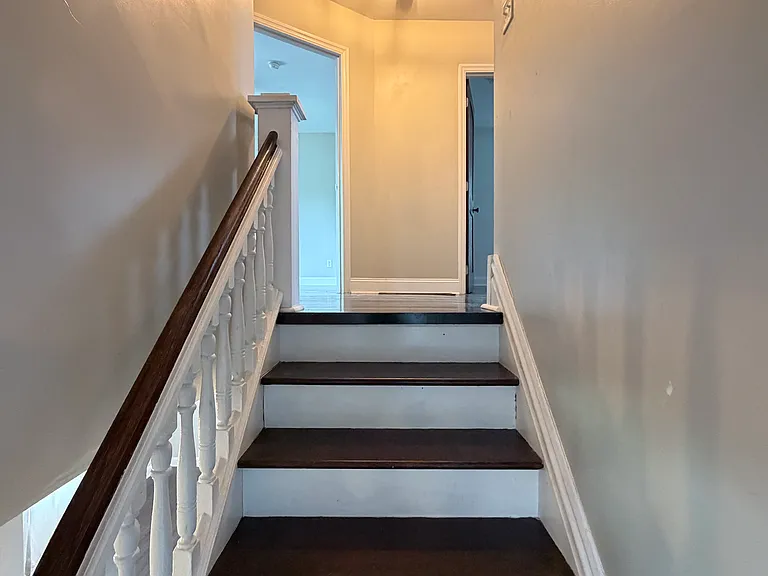 1074 E Columbus St — Photo 10