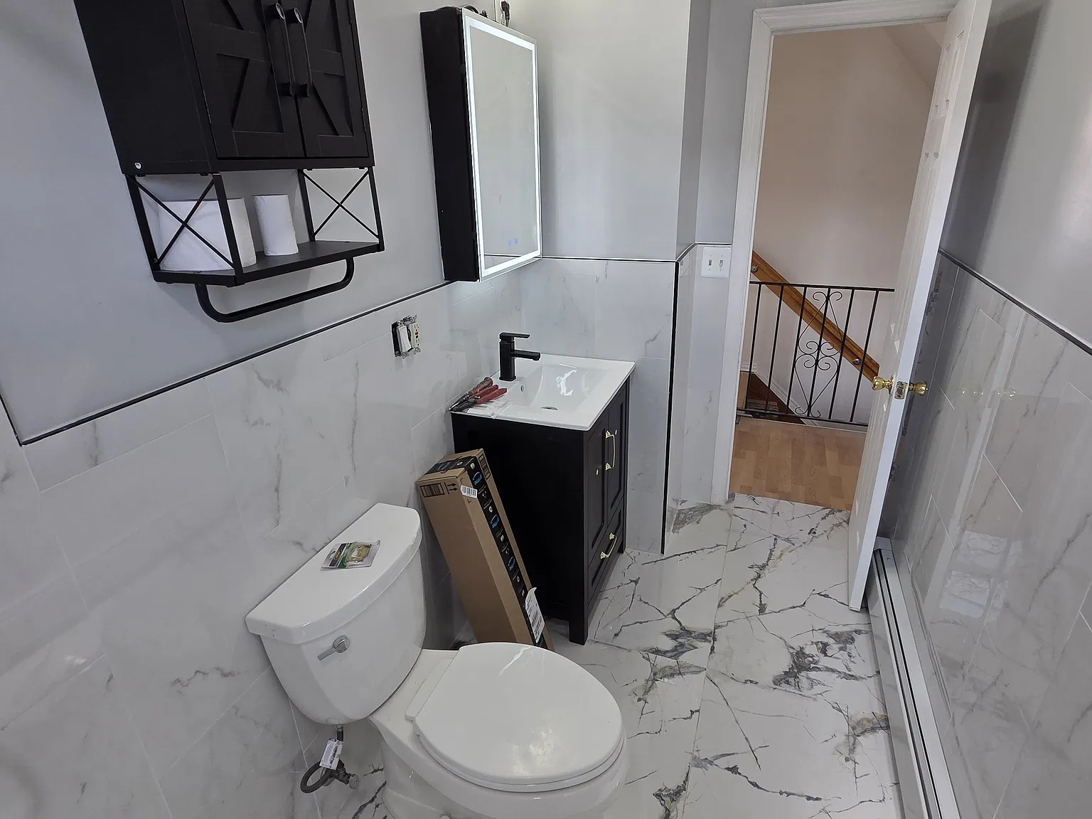 2 bed, 900 sqft, $2,850 — Photo 3