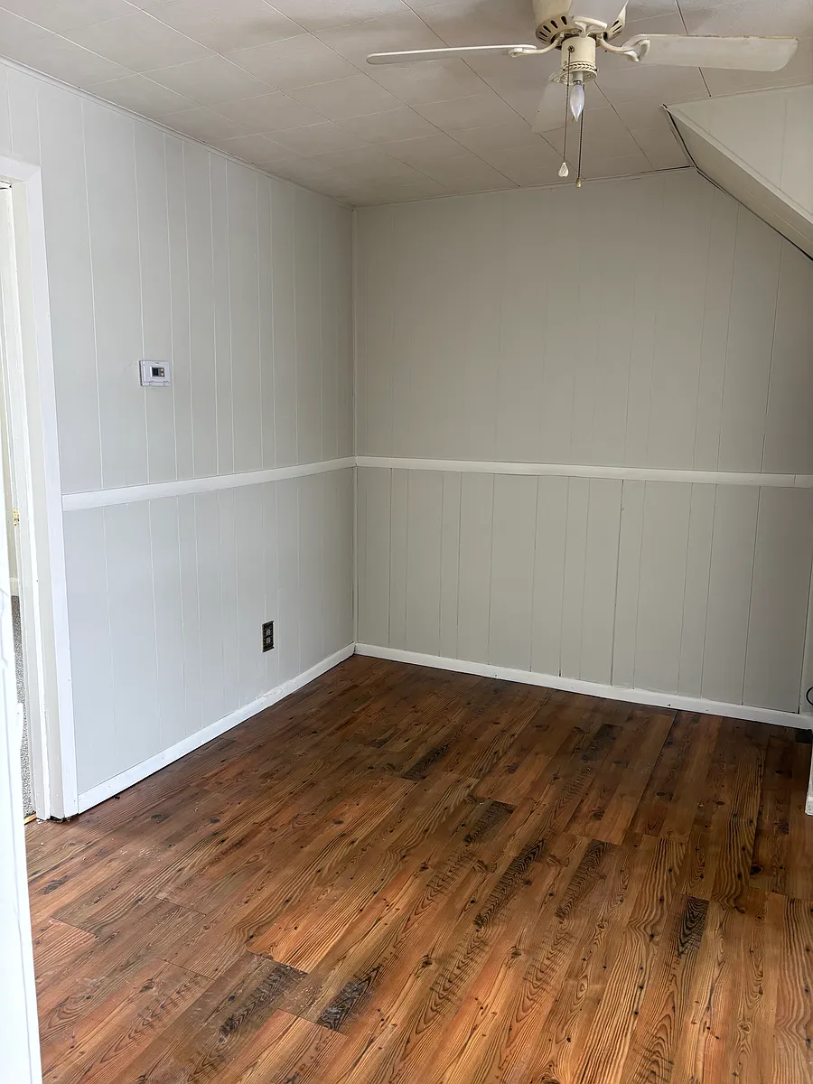 Building Photo - 4260 S Park Ave #2
