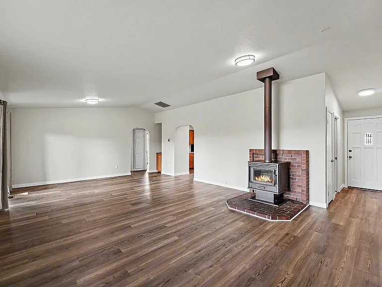 9123 Wendy Dr SE — Photo 22