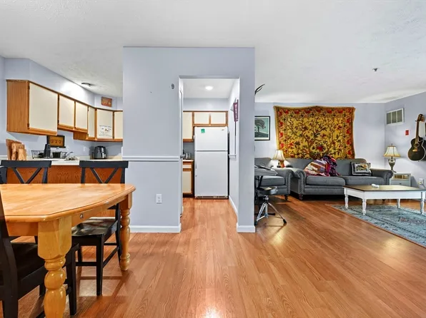 34 Steeplechase Ct Unit 34, Haverhill, MA 01832