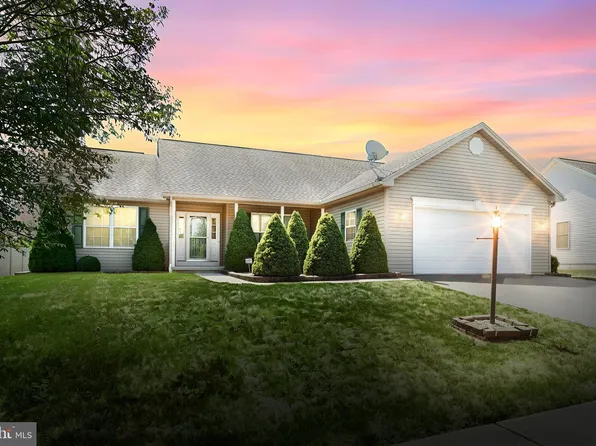 1240 Saddleback Rd, York, PA 17408