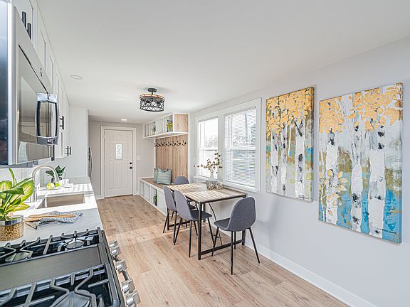 5th image of 102 Adobe Cir