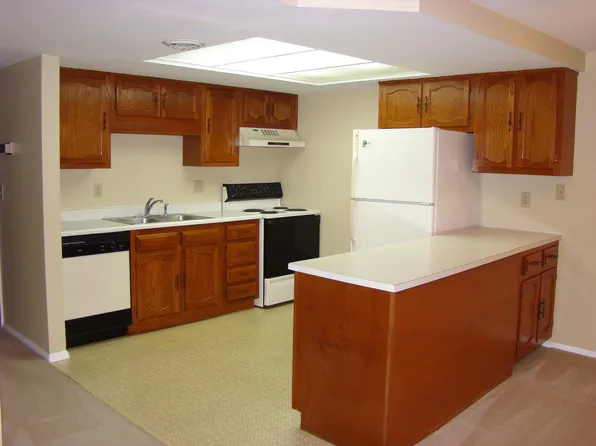 1402 Bradley Dr #A-214, Carlisle, PA 17013