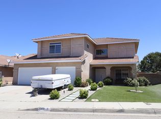 3327 Sungate Dr, Palmdale, CA