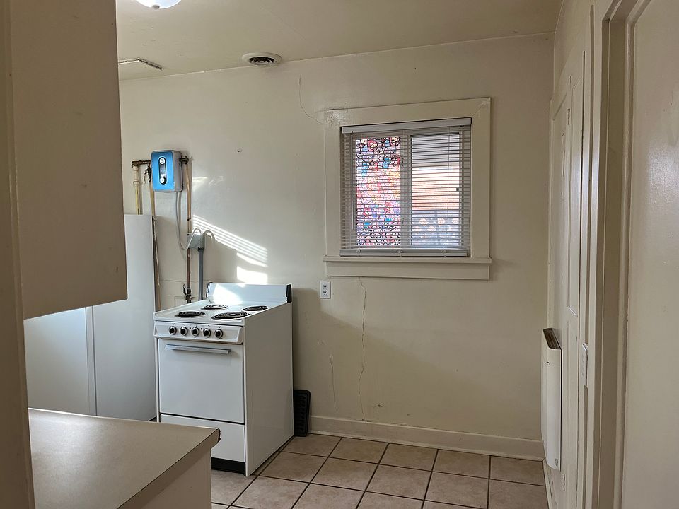 Casita Studio Apartment in Awesome Garden Compound Just 1 Block to UNM