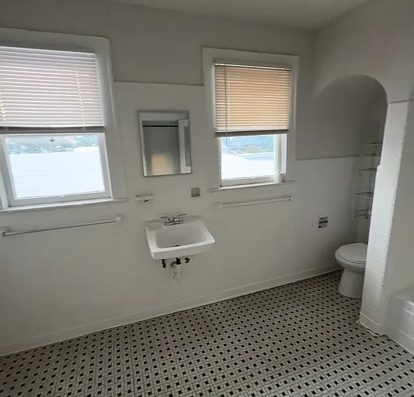 2904 W Chestnut St #3 — Photo 6