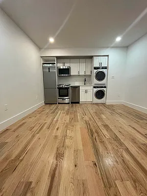 Rented by Compass | media 27