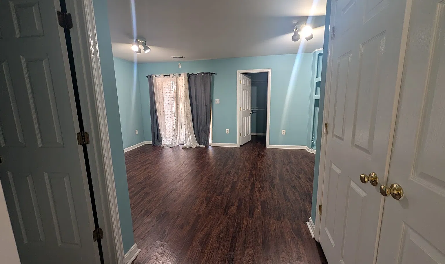 3 bed, 1752 sqft, $2,700 — Photo 4