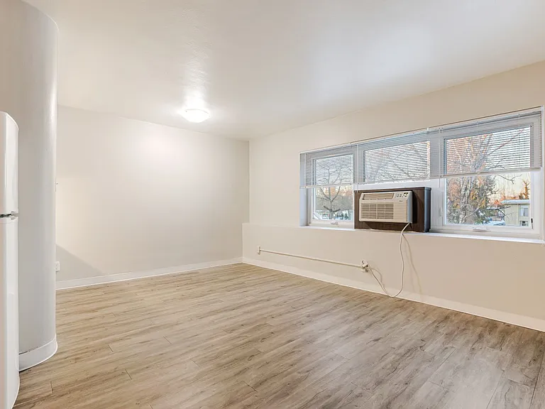 The Lee Apartments — Photo 10