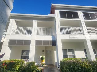 965 Tarpon Cove Dr APT 202, Naples, FL 34110