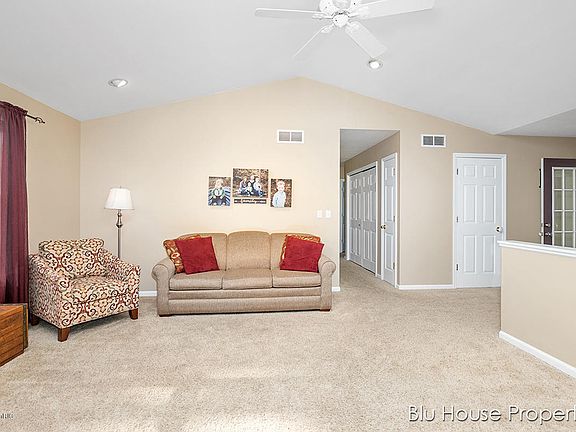 5th image of 1737 Glenvale Dr SW