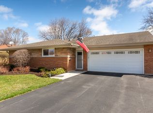 845 Ottawa Ave, Park Ridge, IL 60068