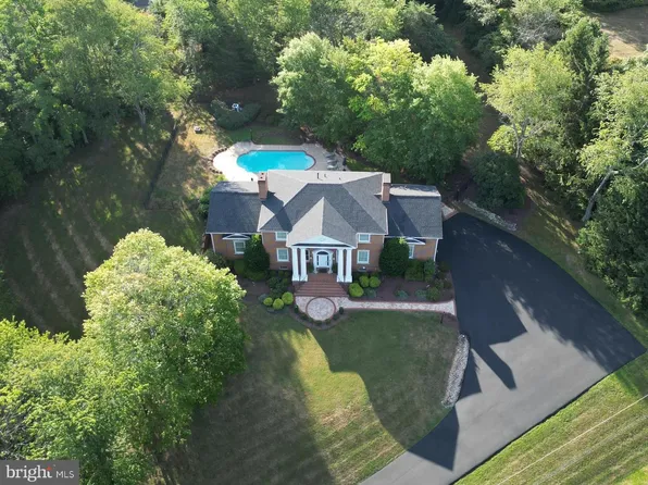 300 Locust Dale Rd, Front Royal, VA 22630
