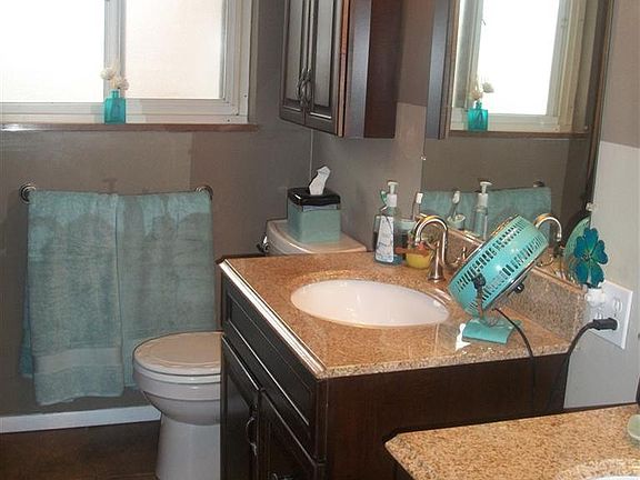 3rd image of 3639 Kingswood Dr