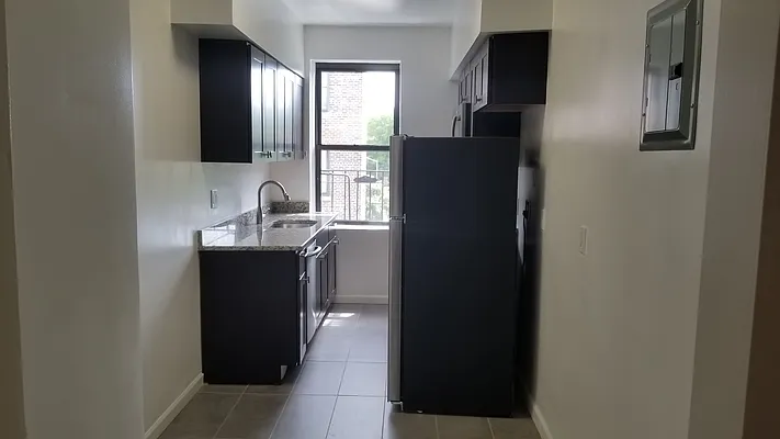 Rented by Realty Queens LLC | media 16