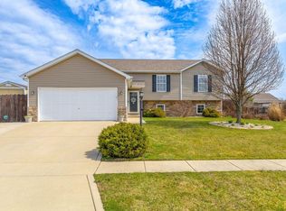 706 Chandler Dr, Westville, IN 46391