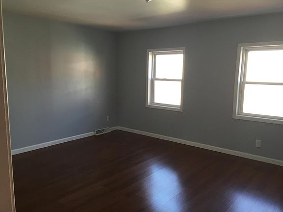 4th image of 4600 Cullen St