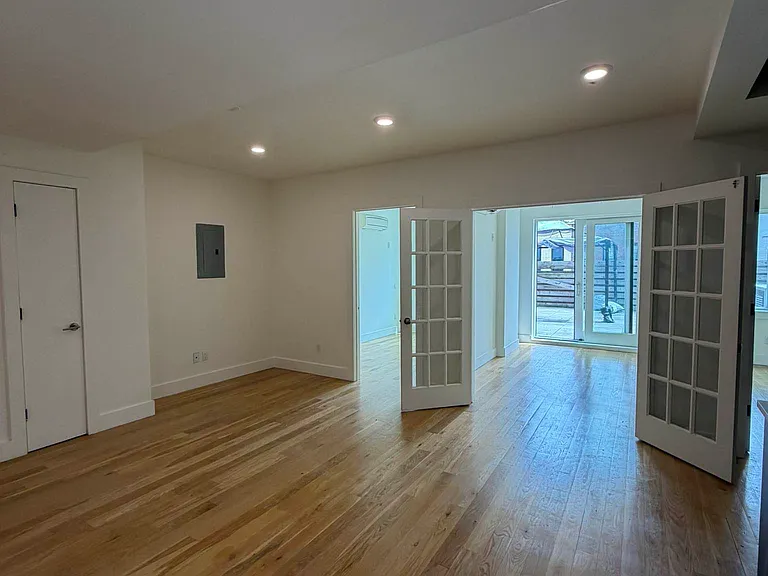 200 Linden Blvd #2D — Photo 5