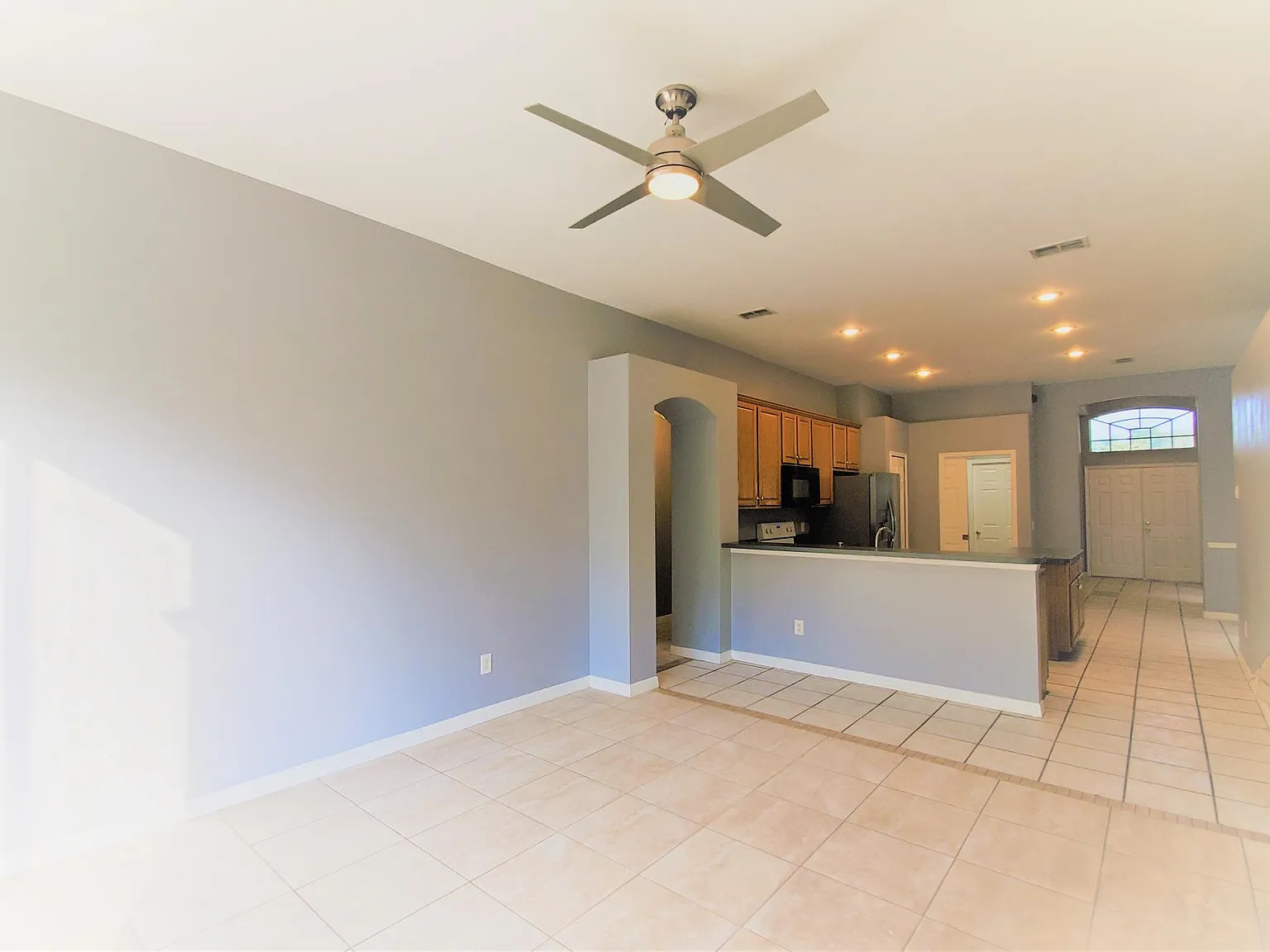 3 bed, 1809 sqft, $2,490 — Photo 3