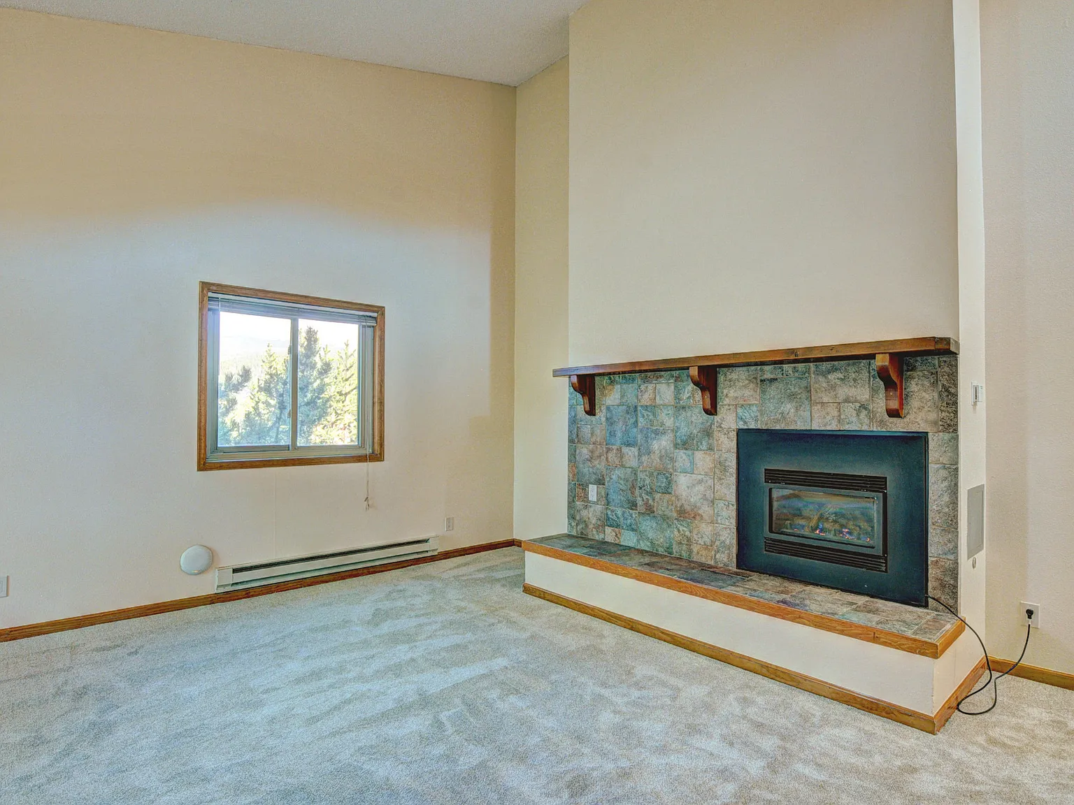 3 bed, 1450 sqft, $4,200 — Photo 4