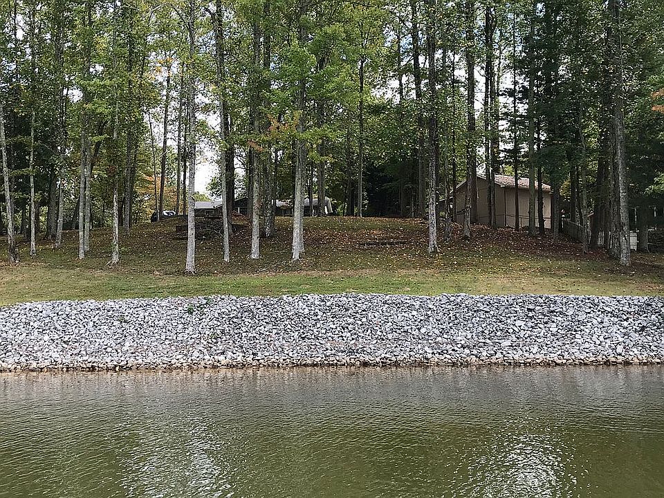 2nd image of 1615 Crappie Cir
