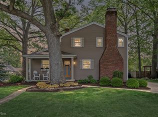 577 Canterbury Rd, Bay Village, OH 44140