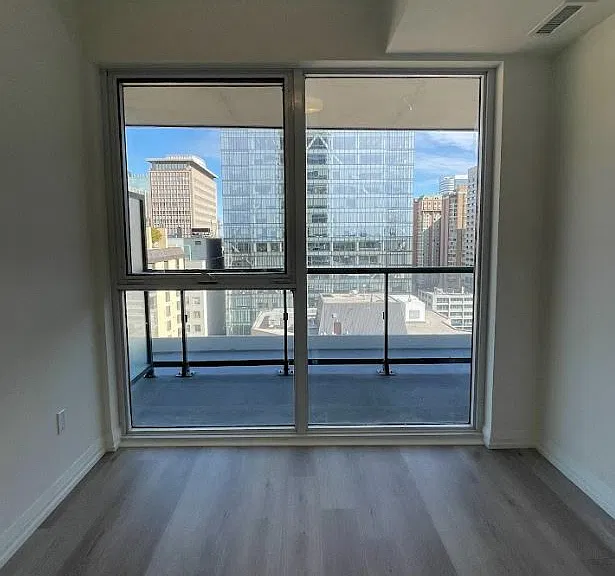 280 Dundas St W #1404 — Photo 11