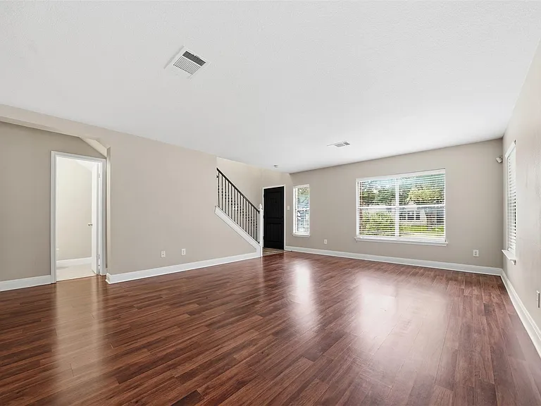 1304 Irene Dr — Photo 9