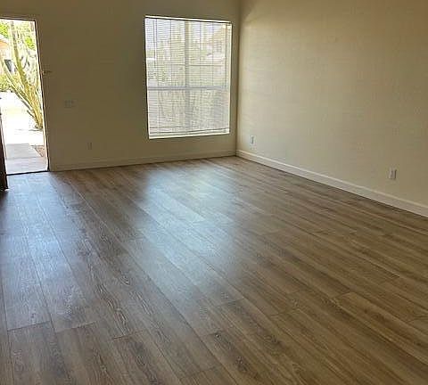 3rd image of 1101 W MONTE CRISTO Avenue