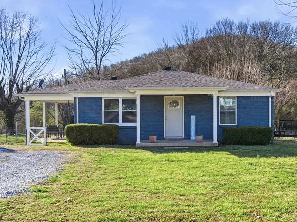 31 Horseshoe Bend Ln, Elmwood, TN 38560