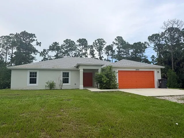 4 bed, 2011 sqft, $4,300 — Photo 1