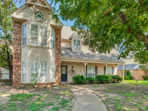 2311 Fall River Dr, Arlington, TX 76006