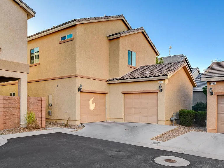 9634 Volk Ave — Photo 33