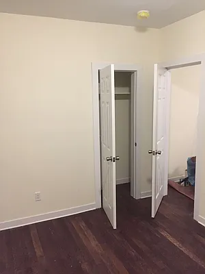 Rented by Metroline Realty | media 61