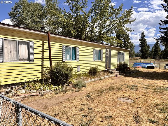 2nd image of 83456 Russell Ln