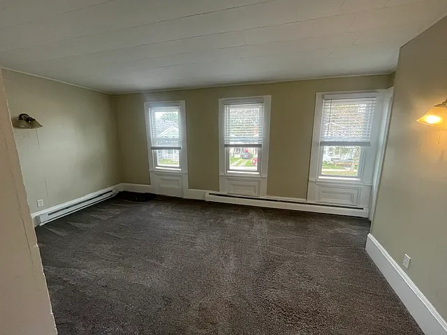 1 bed, $1,000 — Photo 1