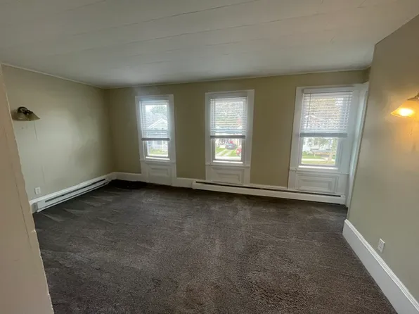 244 W 5th St #2, Oswego, NY 13126