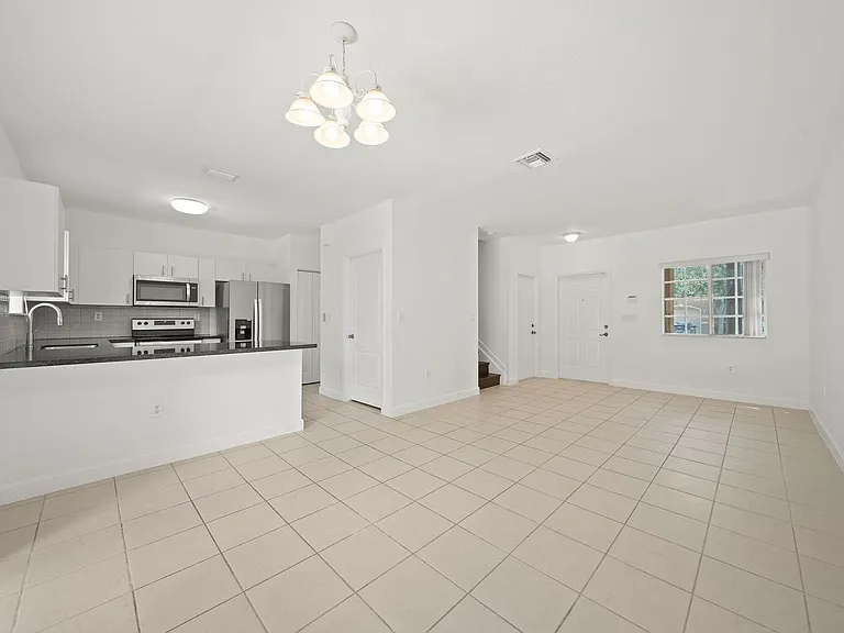 21459 SW 86th Pl — Photo 4