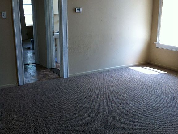 4th image of 4316 Linton Ave