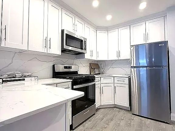 2nd image of 22-76 Steinway St #3R