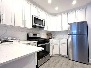 22-76 Steinway St #3F, Astoria, NY 11105