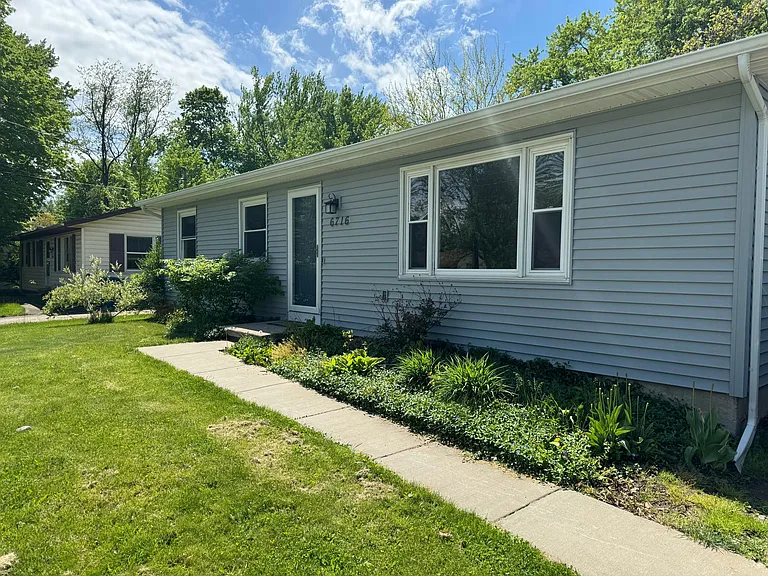 6716 Fescue St — Photo 2