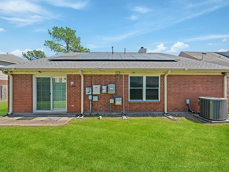 9915 Villa Verde Dr — Photo 22